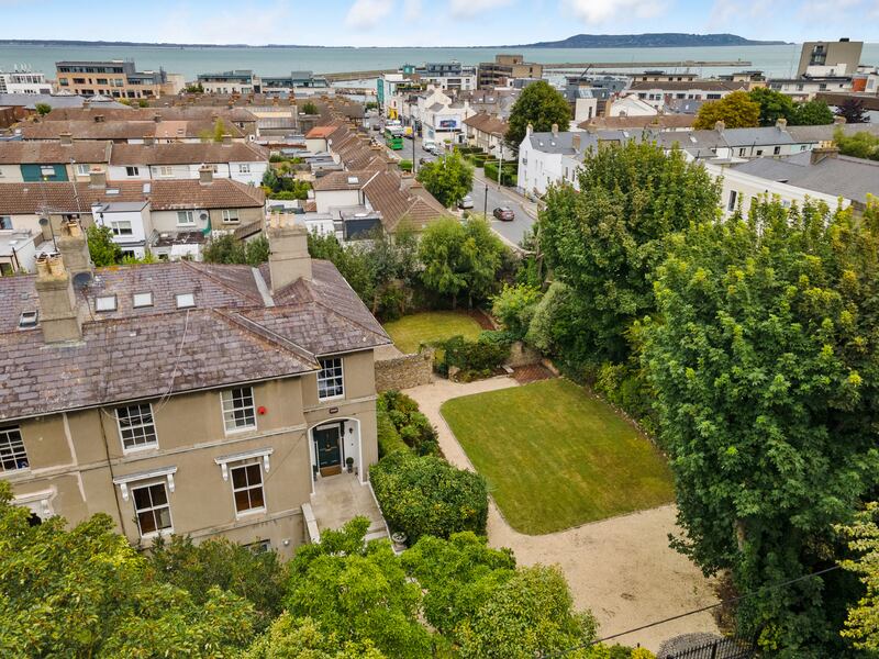 4 Willow Bank, Monkstown