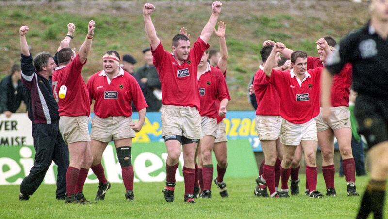 Munster’s Anthony Foley celebrates with his team after beating Wasps in 1996. Photograph: Patrick Bolger/Inpho