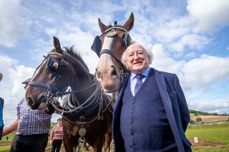 20/09/2022
-NEWS-
Ratheniska, Co. Laois.
National Ploughing Championship.
President Michael D Higgins pictured with horses, “ Ned and Ted “
Photo: Tom Honan for The Irish Times.