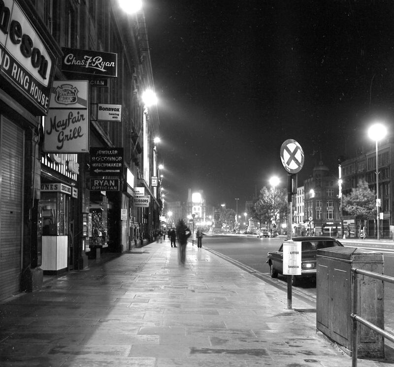O’Connell St at night, 1973
