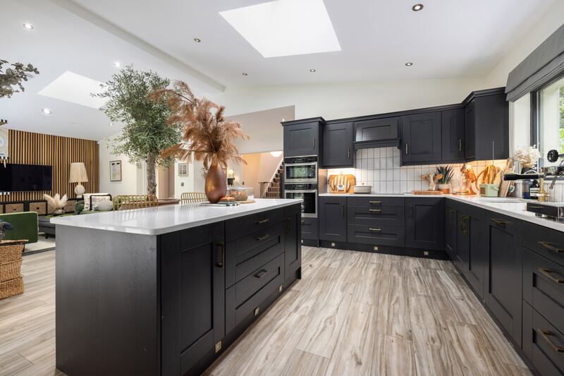 Kitchen and diningroom