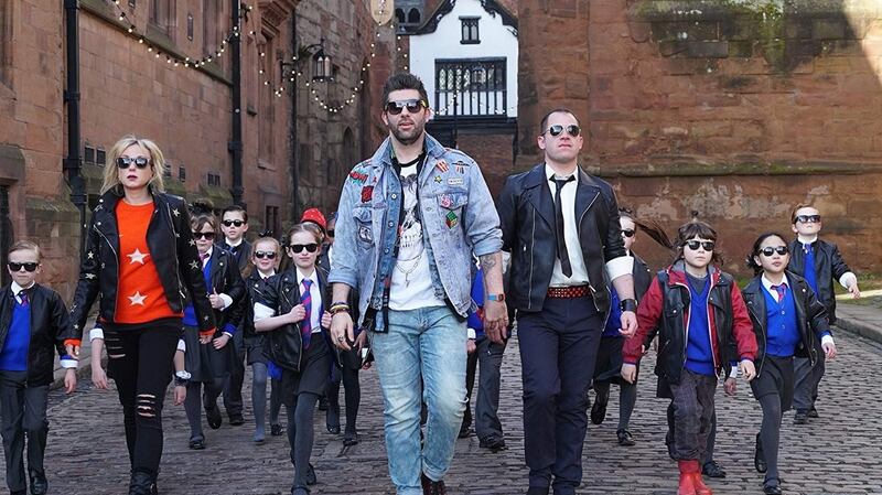 Debbie Isitt's Nativity Rocks!