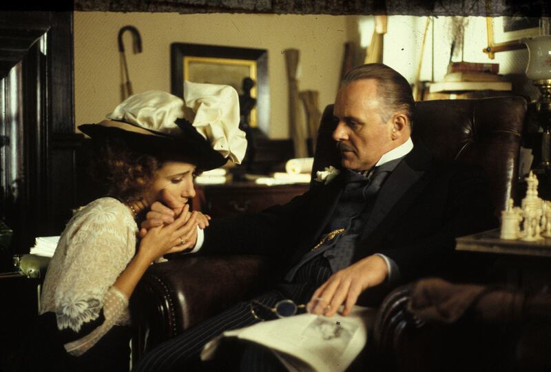 Emma Thompson and Anthony Hopkins in Howards End