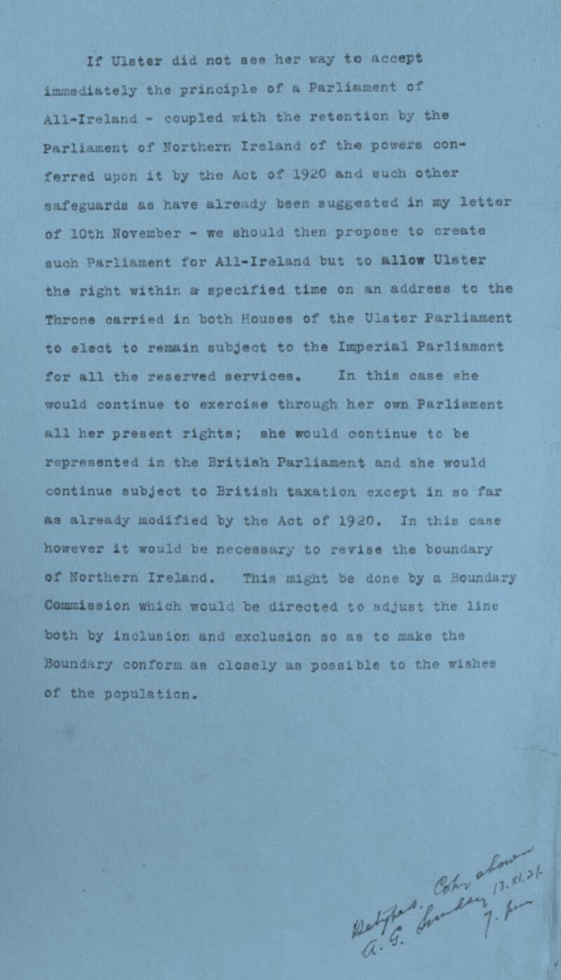 The memo deals with the fate of Northern Ireland and whether or not it should participate in an all-Ireland parliament.
