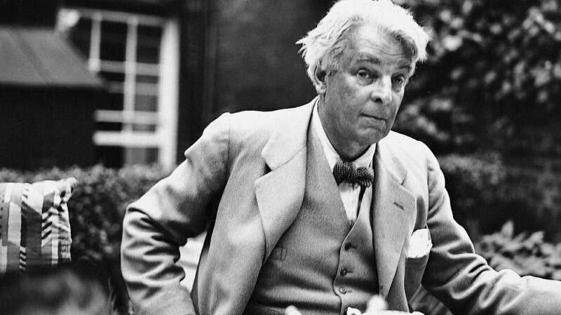 WB Yeats supported both Joyce and Wilde in times of difficult