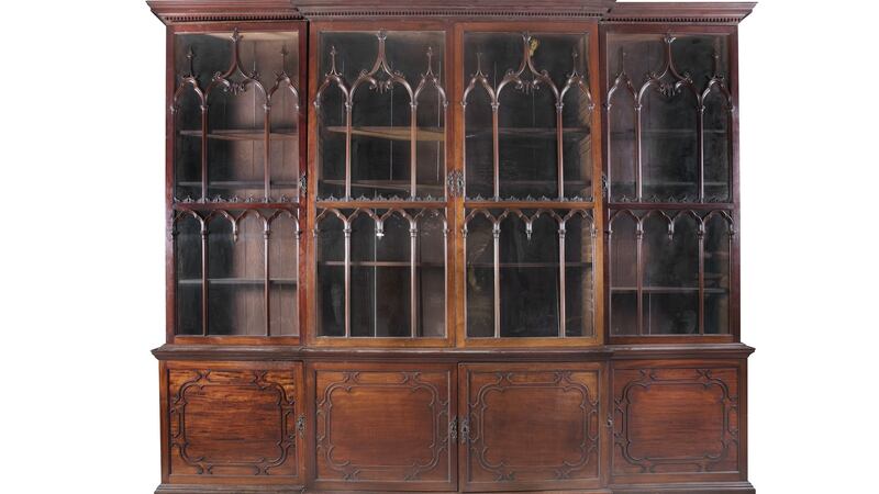 Breakfront bookcase (Lot 194, €15,000-€20,000)