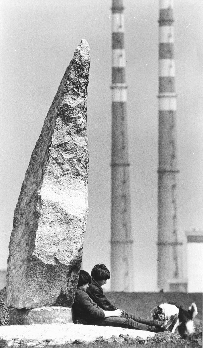 An Gallán Gréine do James Joyce in Sandymount, Dublin, a sculpture in honour of the author by Cliodna Cussen. The photo was taken in 1983. Photograph: Peter Thursfield