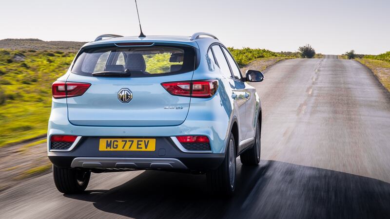 At its heart is a 44.5kWh lithium-ion battery pack with a claimed range of 263km, though in reality that’s really going to be 200km or so