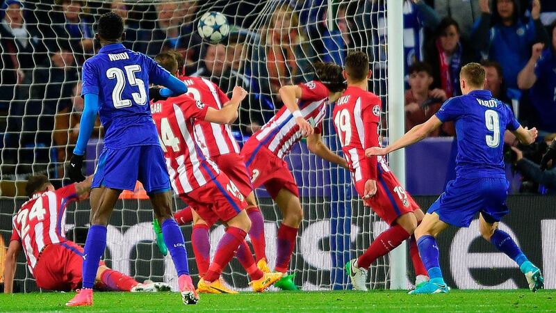 Vardy scores Leicester’s equaliser. Photo: Miguel Riopa/Getty Images