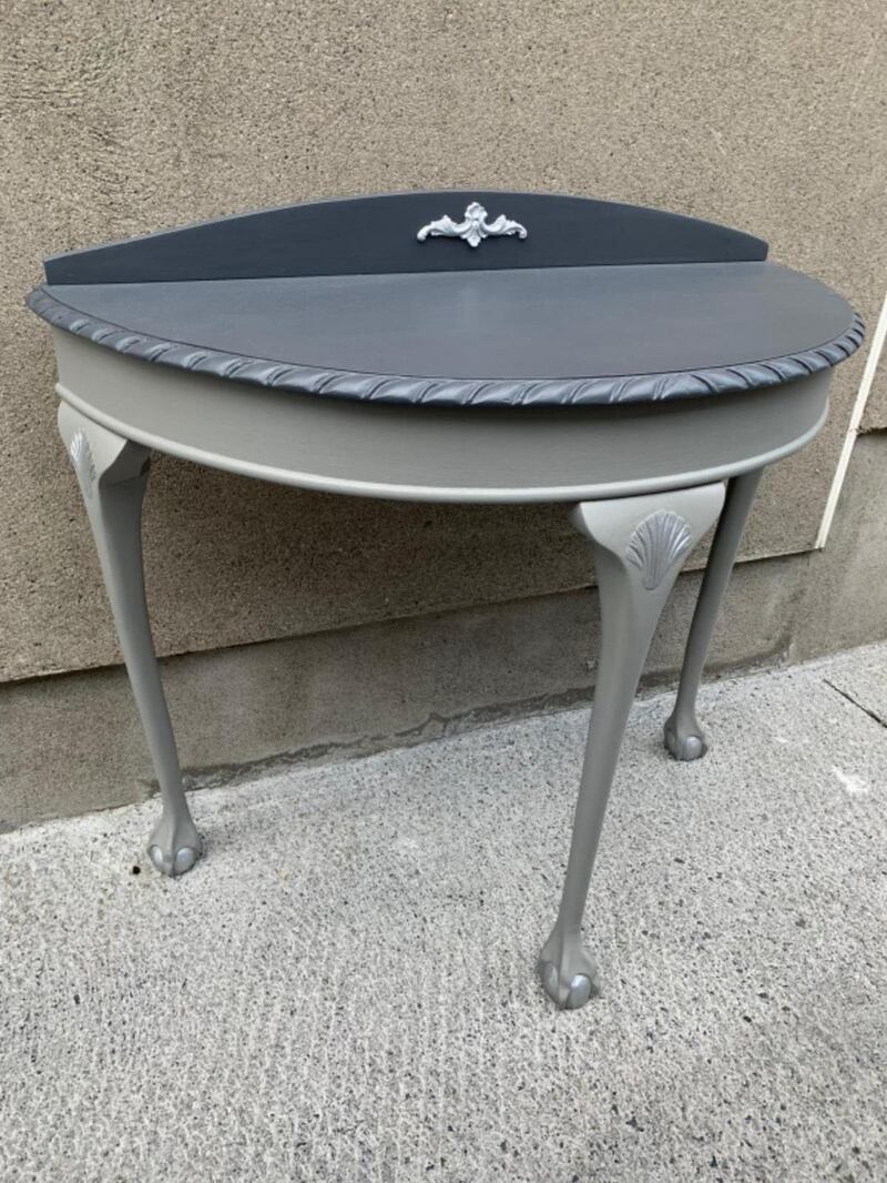 A table restored by ReFunk.