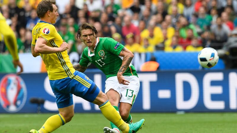 Jeff Hendrick shoots from distance against Sweden. Photograph: Afp
