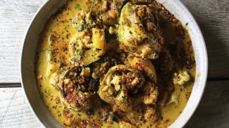 Cauliflower and chickpea curry