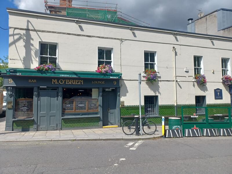 M O’Brien’s, 8-9 Sussex Terrace, on the Grand Canal