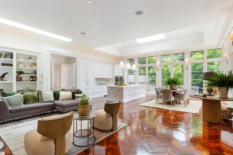 Kitchen/dining/family room