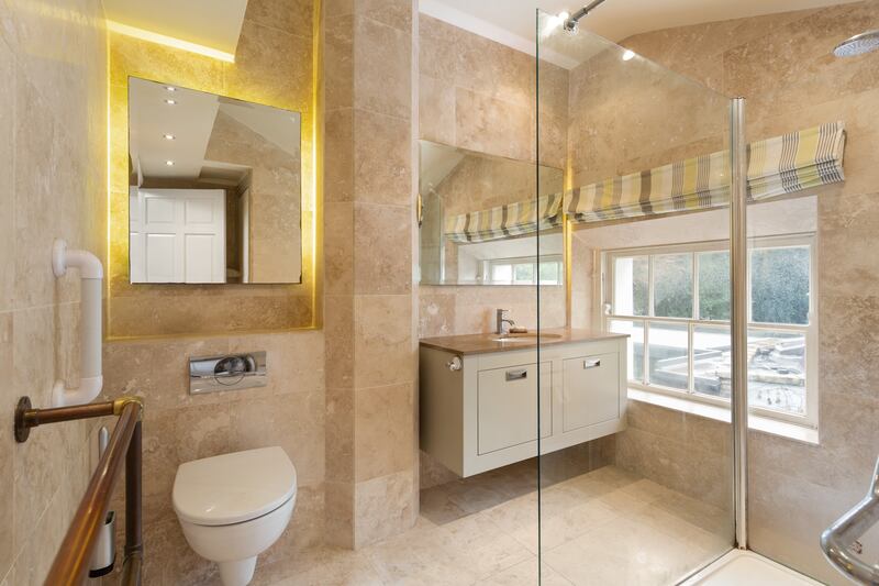 Main bathroom