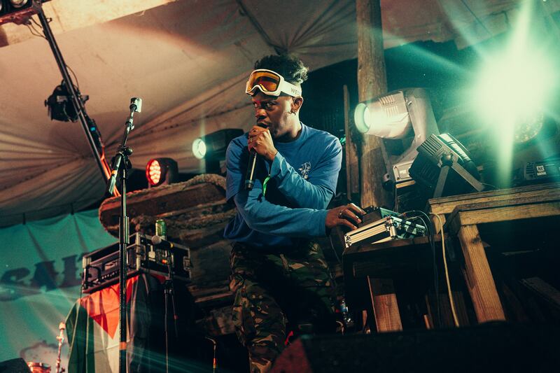 Max Zanga ón mbanna Tebi Rex