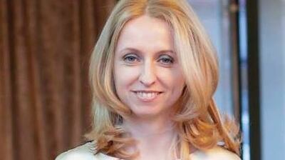 Oana Popescu   recognises herself as an extrovert and believes it helps her with parenting her son