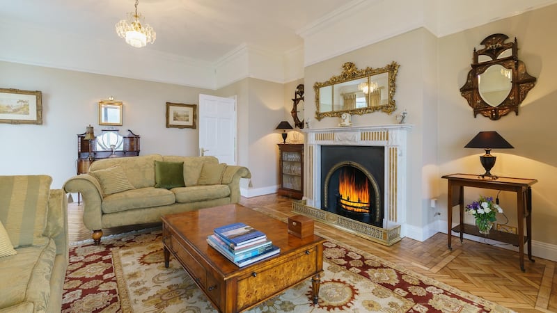 Cobblers Bank, Howth: one of three reception rooms