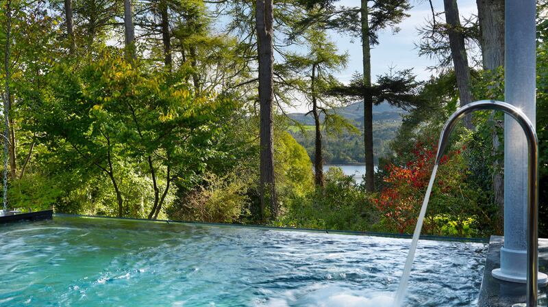 Outdoor vitality pool at Park Hotel Kenmare