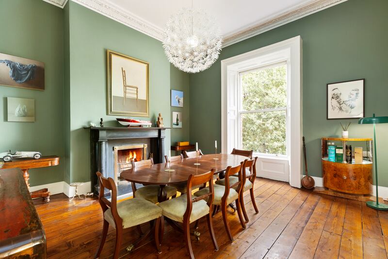 The dining room lies at hall level