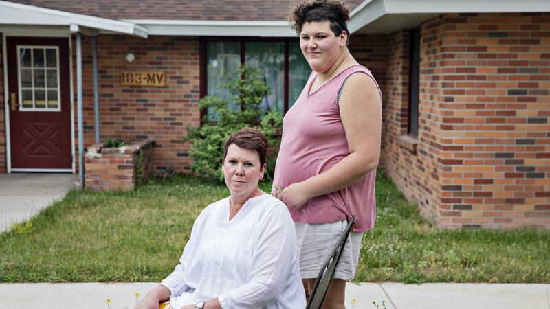 Erika Decker (left), who blew the whistle on Pelotonia biker John Looker; and her daughter, Lily, a cancer survivor. Photograph: Kim Raff/The New York Times