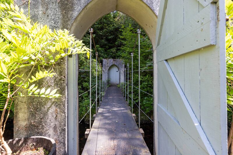 Suspension bridge over Ow river