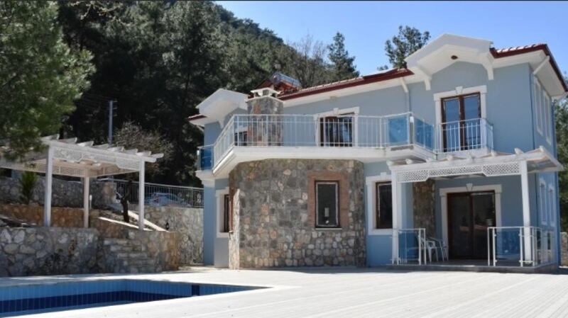 Turn key: New-build in Turkey with swimming pool.