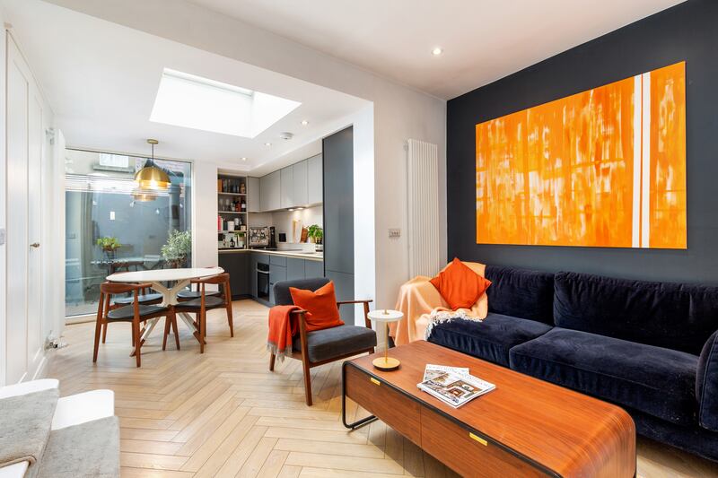 Open-plan kitchen/livingroom