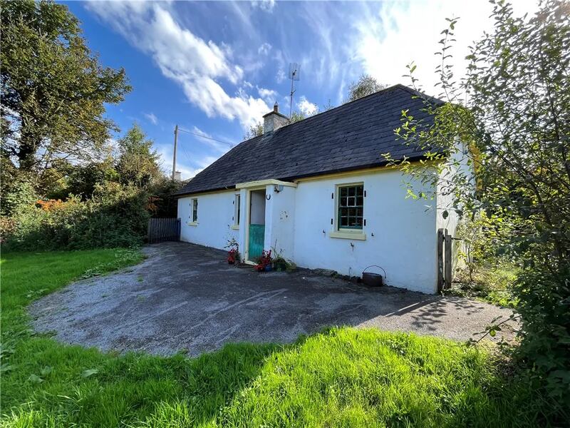 Ireland: Cottage in Co Clare
