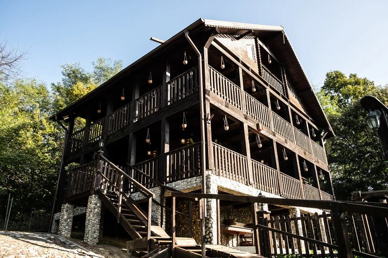 This Hunedoara property has five bedrooms