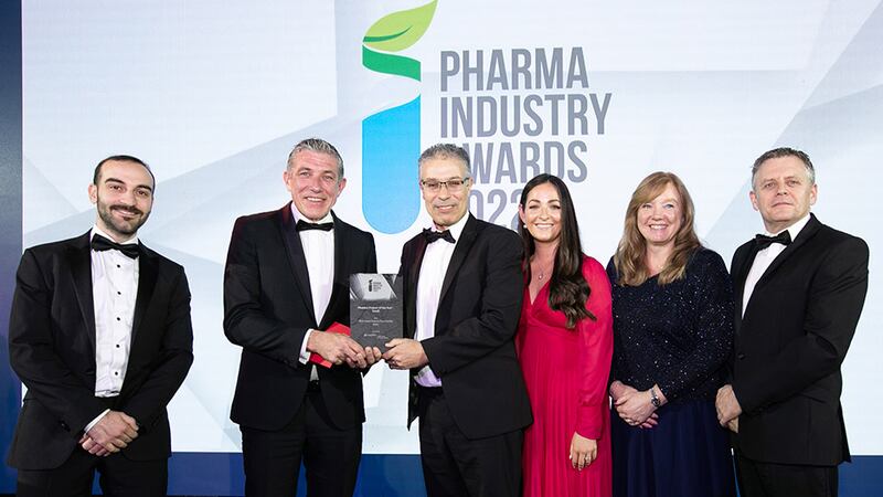 Brendan Fitzgerald, Senior Manager Pharmaceutical Chemistry, Eurofins, presents the Pharma Project of the Year – Small award to the PMTC team.
