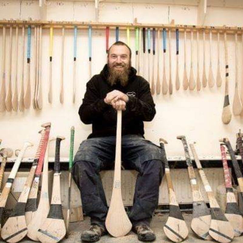 Seosamh Breathnach, déantúsóir camáin