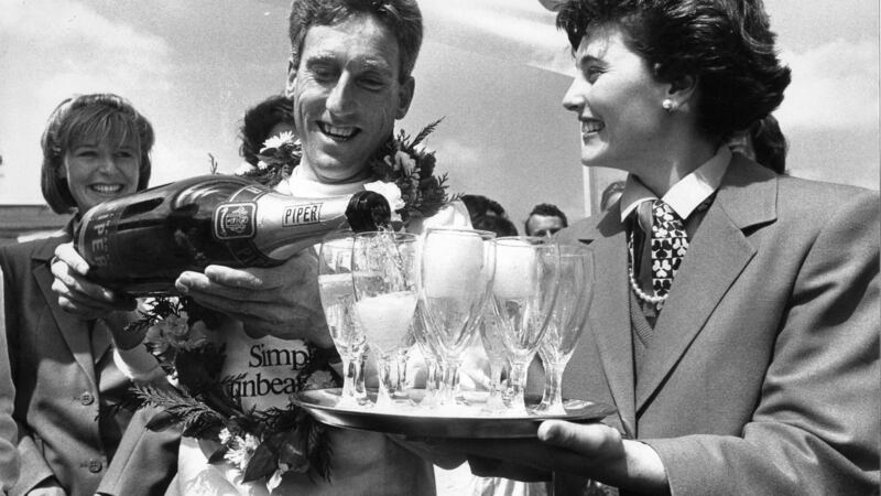 Seán Kelly arriving home to a hero’s welcome  at Dublin Airport in 1988, following his Tour of Spain triumph. Photograph: Peter Thursfield/The Irish Times