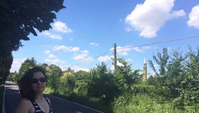 Emma Cullinan by vineyards in Veneto.