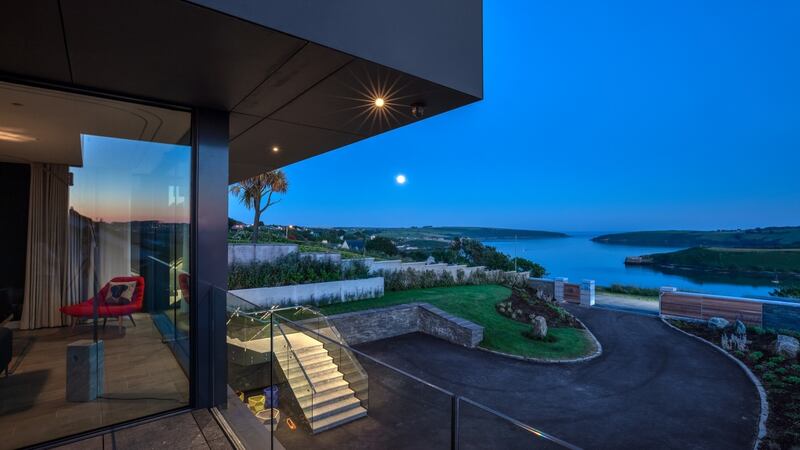 Contemporary home in Kinsale designed by raineyarchitects.com. Photograph: f22photography.ie