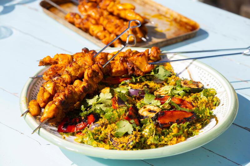Bulgur salad with grilled chicken. 