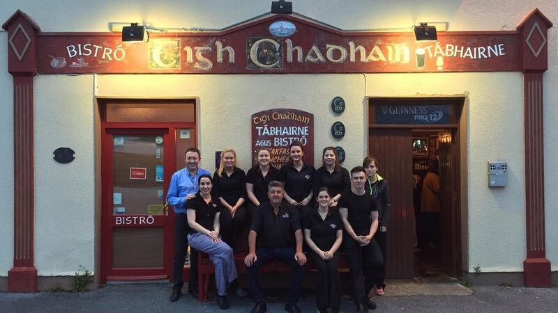 Tigh Chadhain is in the heart of the Gaeltacht, part of a jutting peninsula that is also home to Oyster Bay, Mweenish Island, and Padriag Pearse’s cottage in Ros Muc