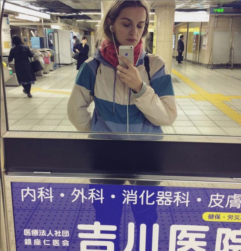 Fiona Hyde takes a selfie on her solo travel adventure in Tokyo