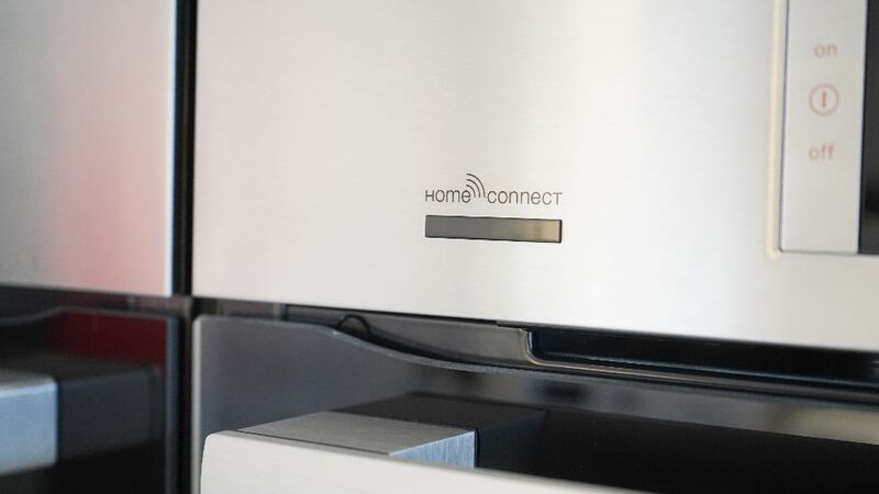 The Home Connect app allows you to remotely monitor and control your Bosch fridge freezer from your smartphone or tablet for greater convenience