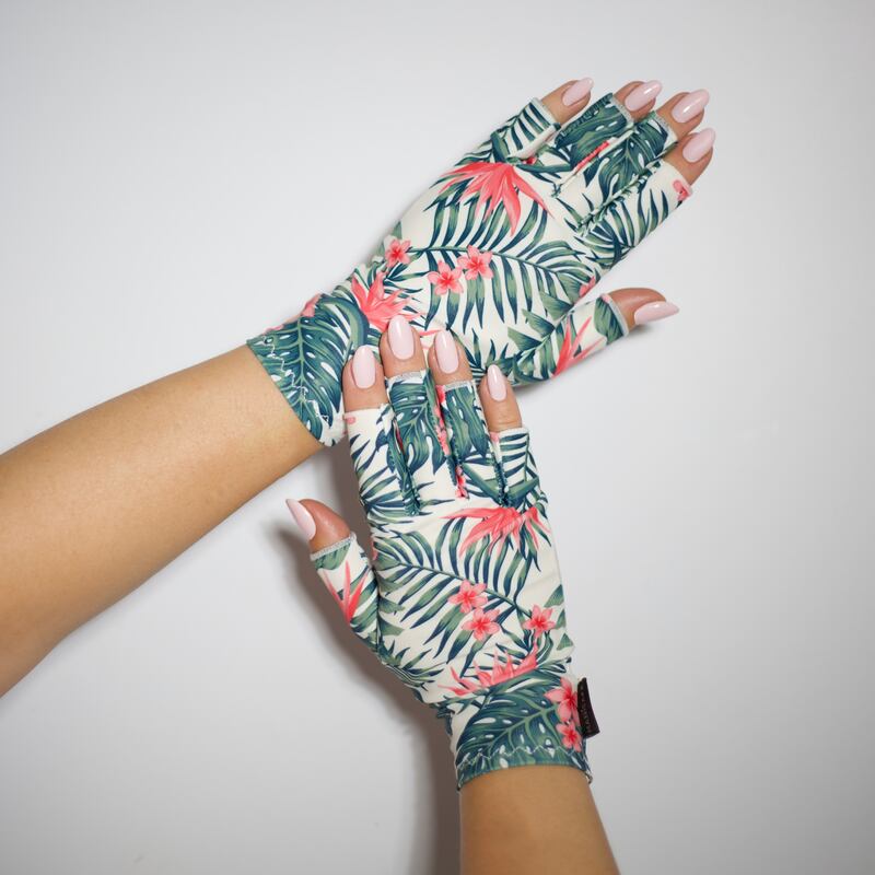 Manisafe Soho Gel Manicure Gloves, UPF 50+ UV Protection (€34 at manisafe.com)