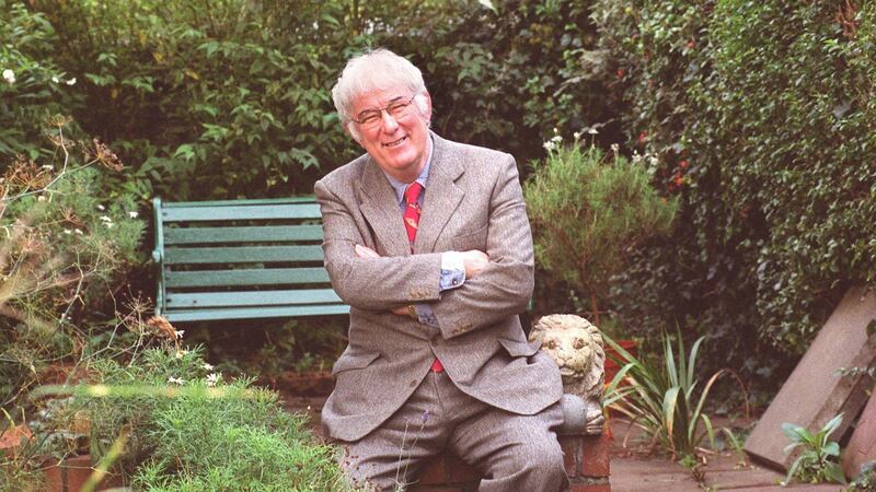 Seamus Heaney in at home in Sandymount, Dublin in October 1999. Photograph: Pat Langan