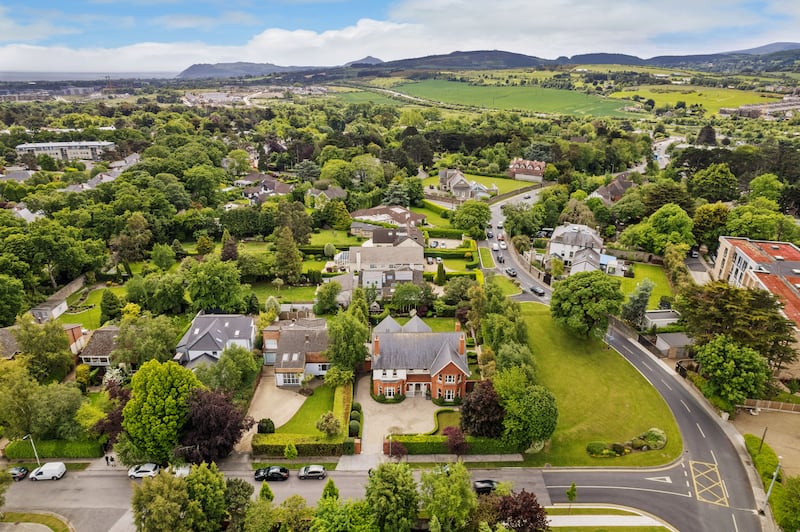 1 Claremont Pines, Foxrock, Dublin 18