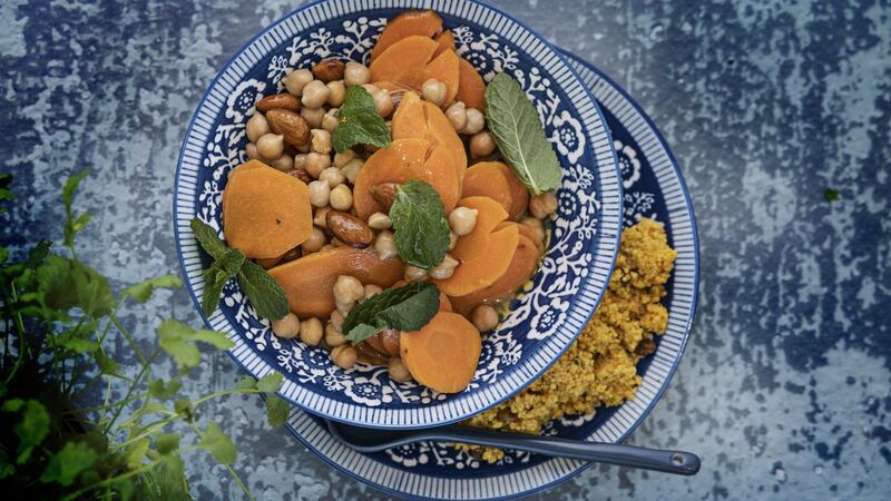 Spiced carrot and chickpea stew