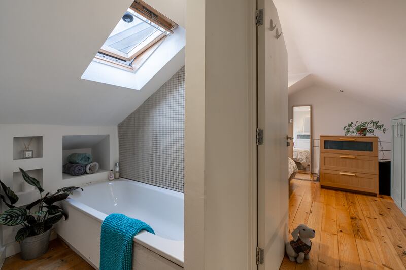 Entrance from en suite into double bedroom