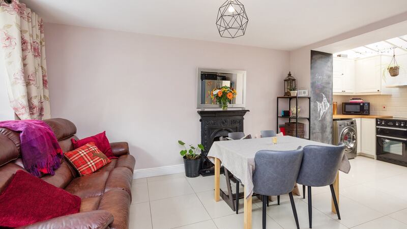 Kitchen/dining/living room