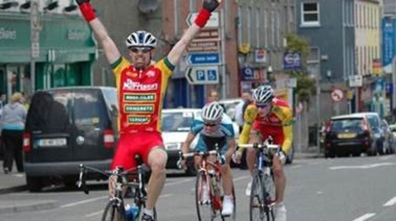 Martin O’Loughlin getting the better of a teenage Sam Bennett and Tim O’Regan to win the Carrick Cup in Carrickmacross, Co Monaghan in May 2007.