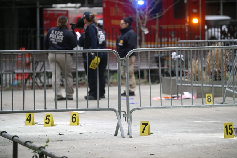 Most officers who responded to the fire Thursday ran from the direction of the courthouse, which is a couple of hundred feet across the street. Photograph: Spencer Platt/Getty Images