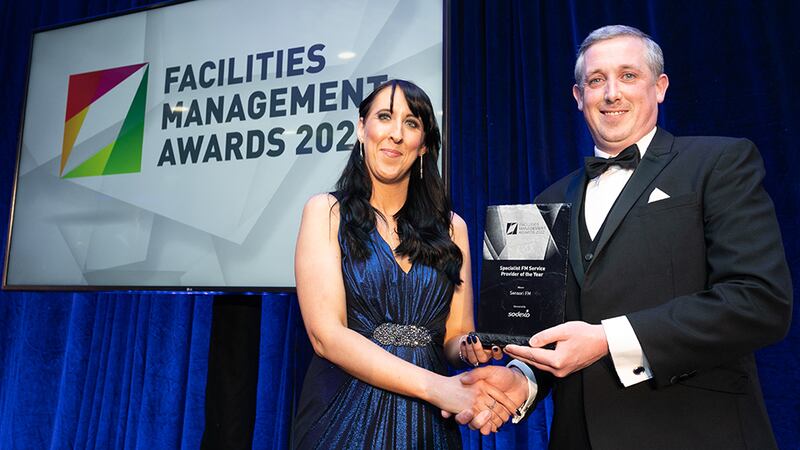 David Fox, Managing Director of Sodexo Ireland, presents the Specialist FM Service Provider of the Year Award to Jennifer McCullagh, Sensori FM.