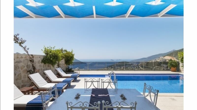 Home with swimming pool in Turkey