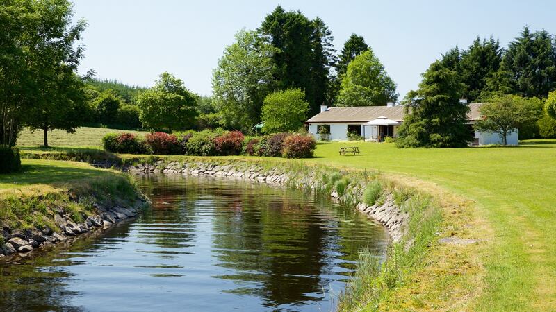 Annagh Cottage and Lodge